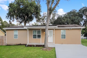 1260 Palm Dr Oviedo, FL 32765